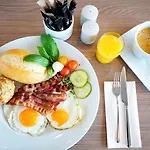 Hotel Novum Akademiehotel 3*