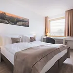 Novum Akademiehotel 3*