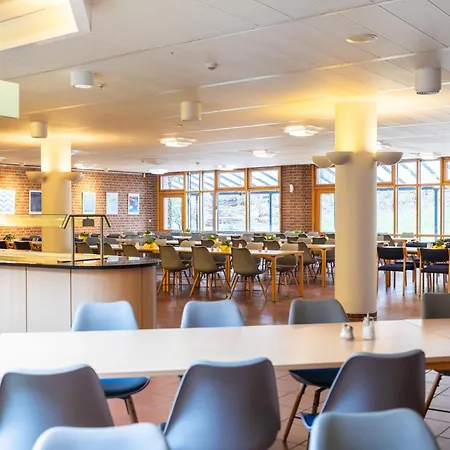 Garner - Akademie Hotell 2*
