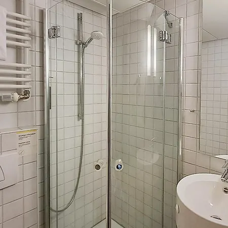 Garner - Akademie Hotell Kiel