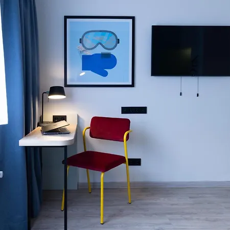 Garner - Akademie Hotell 3*