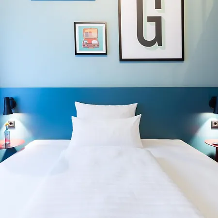 Garner Hotel Kiel - Akademie 3* Киль