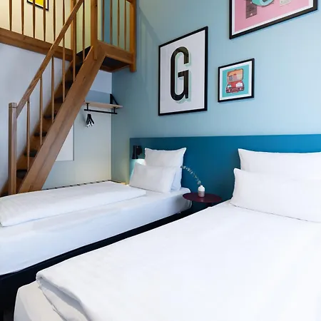 Garner Hotel Kiel - Akademie Отель