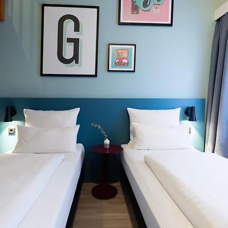 Garner Hotel Kiel - Akademie Отель Киль