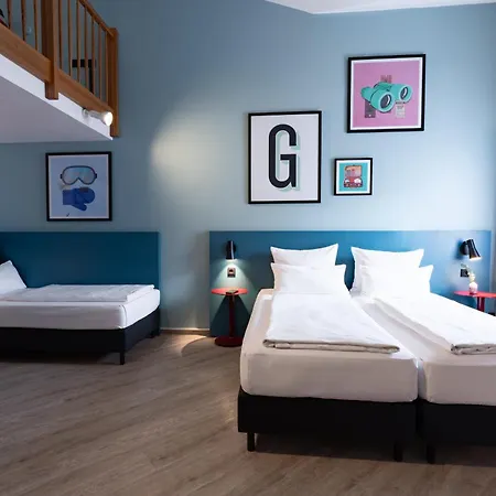 Garner Hotel Kiel - Akademie 3* Киль