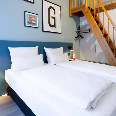Garner Hotel Kiel - Akademie Отель 3*