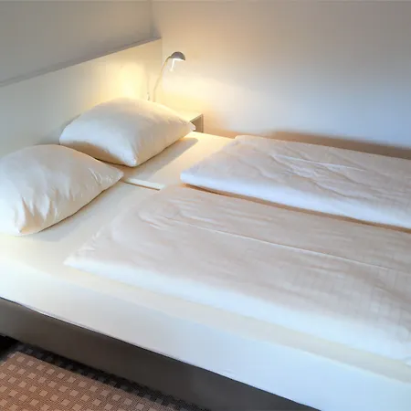 Garner - Akademie Hotell 3*