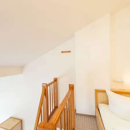 Отель Garner Hotel Kiel - Akademie Киль