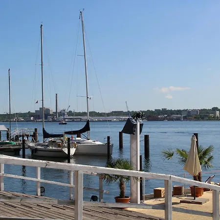 Garner - Akademie Hotell Kiel