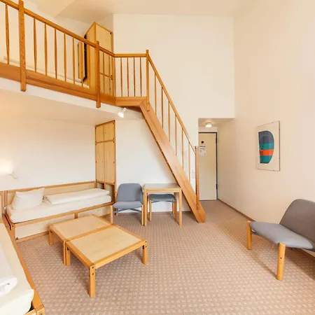 Otel Garner - Akademie 2*