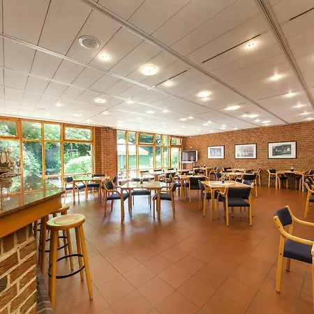 Otel Garner - Akademie
