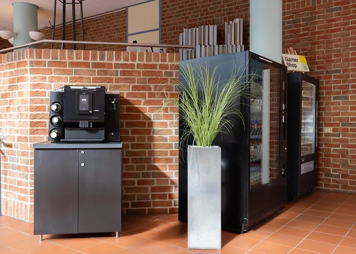 Garner - Akademie 酒店 3*