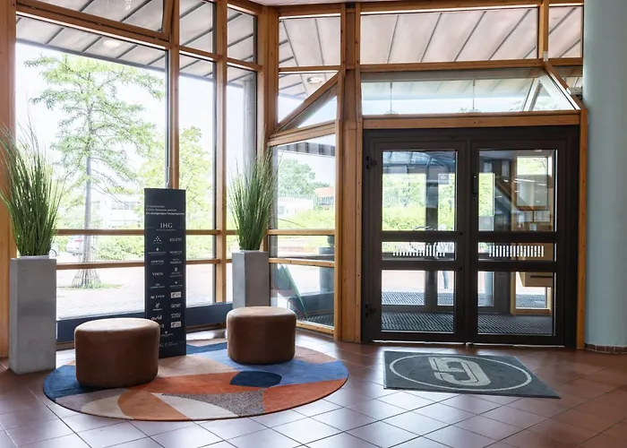 Garner - Akademie 酒店 3*