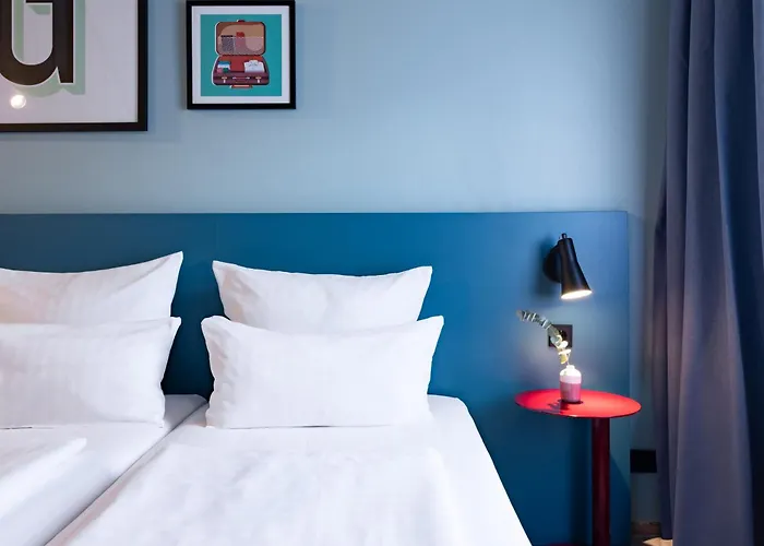 Garner - Akademie Hotel