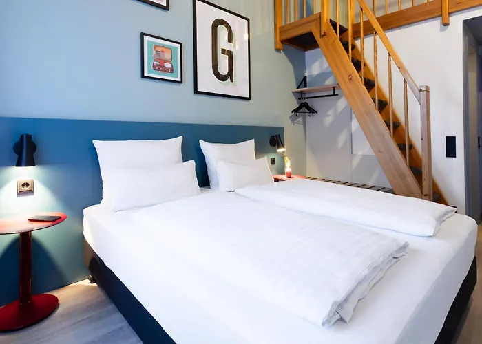 Garner - Akademie 酒店 3*