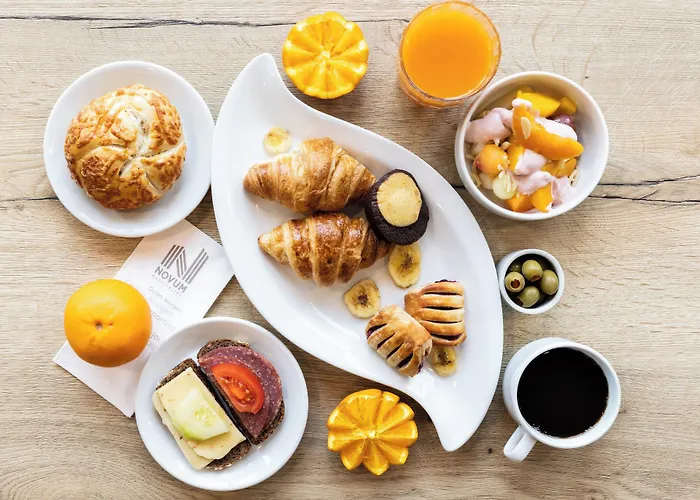 Garner - Akademie 酒店 3*