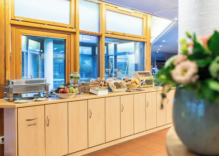 Garner - Akademie Hotel 3*